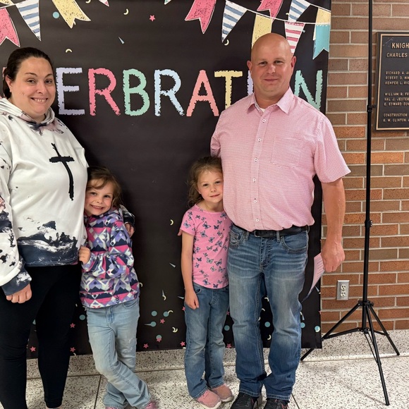 Meet your Posher, Chelsie - Picture 5 of 5